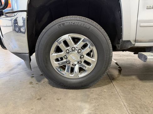 Used 2016 Chevrolet Silverado 2500 LT w/ LT Convenience Package image 12