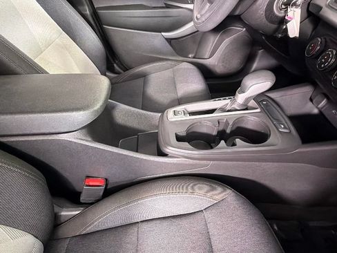 Certified 2024 Chevrolet Trax LS w/ LS Convenience Package FWD image 34
