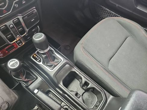Used 2020 Jeep Gladiator Rubicon AWD/4WD image 23