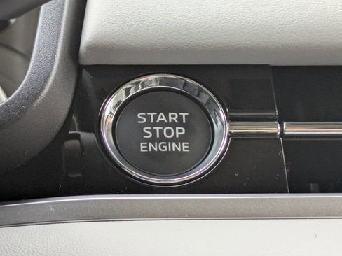 New 2026 Mitsubishi Outlander SE image 34