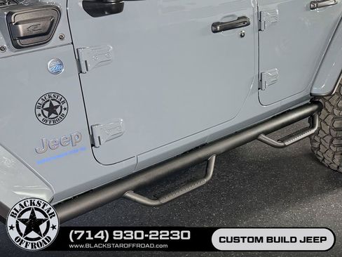 Used 2025 Jeep Wrangler Unlimited Sahara w/ Safety Group AWD/4WD image 8