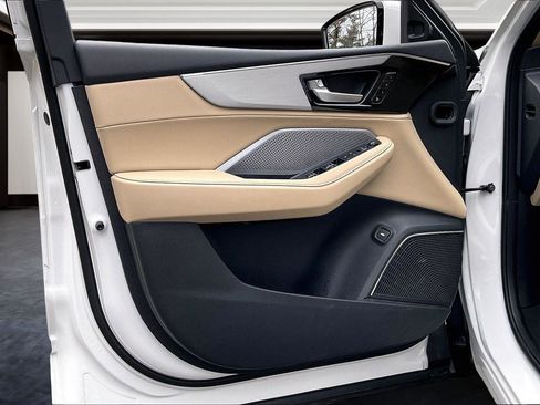 Certified 2025 Acura MDX SH-AWD image 18