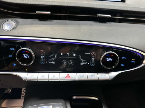 New 2025 Genesis GV70 3.5T Sport image 18