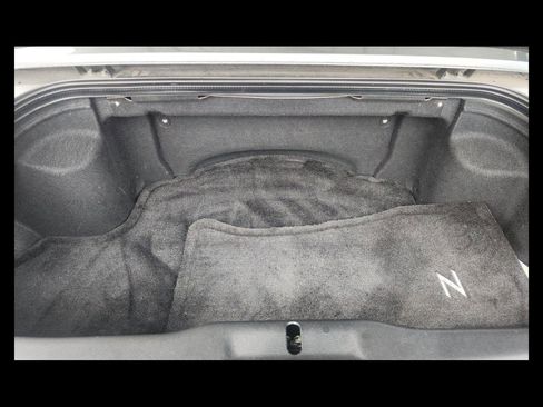 Used 2004 Nissan 350Z Touring RWD image 29