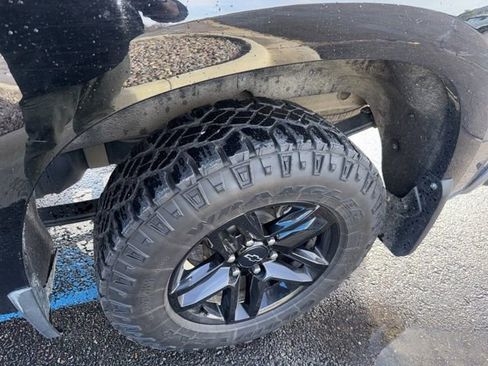 Used 2021 Chevrolet Silverado 1500 LT w/ Bed Protection Package image 15