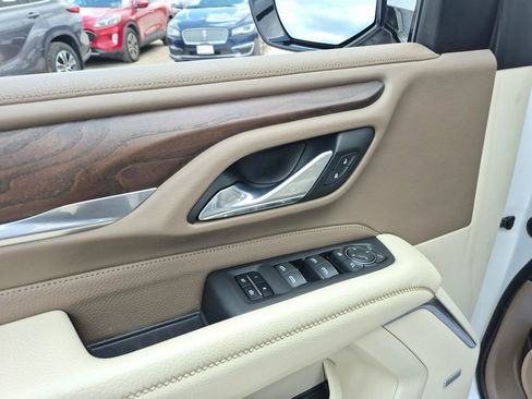 Used 2021 GMC Yukon Denali w/ Denali Ultimate Package image 8