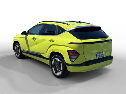 Certified 2025 Hyundai Kona Limited FWD image 3