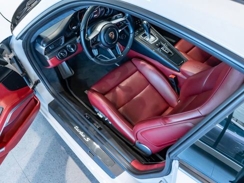 Certified 2019 Porsche 911 Turbo S AWD/4WD image 4