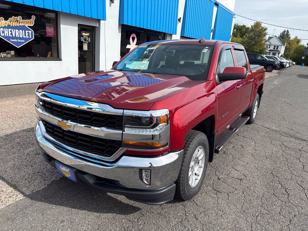 Used 2018 Chevrolet Silverado 1500 LT w/ All Star Edition AWD/4WD image 3