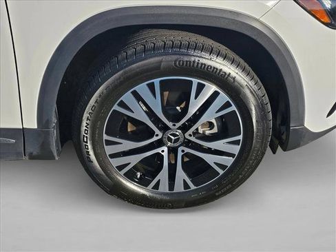 Used 2025 Mercedes-Benz GLA 250 4MATIC image 9