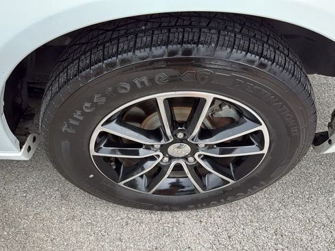 Used 2015 Dodge Grand Caravan R/T image 38