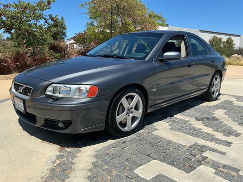 Used 2005 Volvo S60 R AWD/4WD image 1
