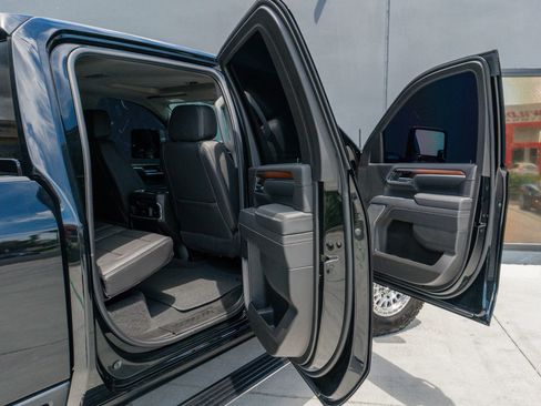 Used 2025 GMC Sierra 2500 Denali w/ Denali Reserve Package AWD/4WD image 64