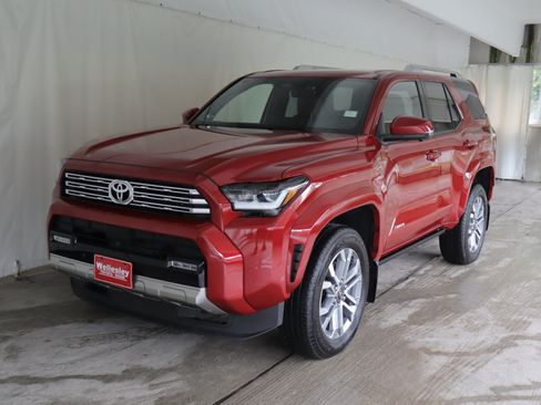 Used 2025 Toyota 4Runner Limited AWD/4WD image 24