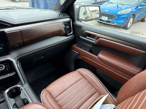 Used 2022 GMC Sierra 1500 Denali Ultimate AWD/4WD image 17