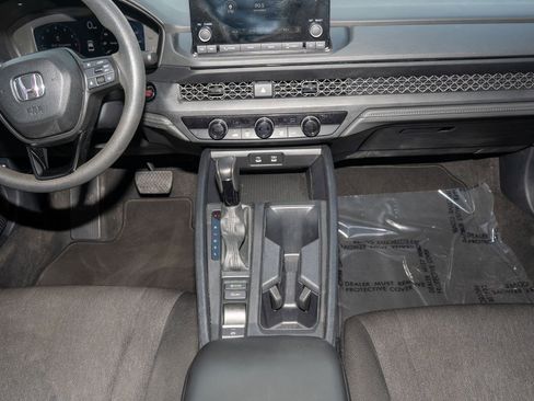 Used 2023 Honda Accord LX image 19