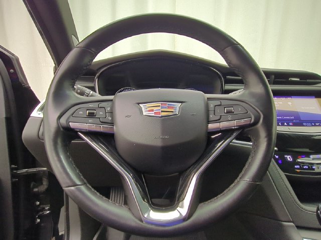 Used 2024 Cadillac XT6 Premium Luxury w/ LPO, Floor Liner Package FWD image 10