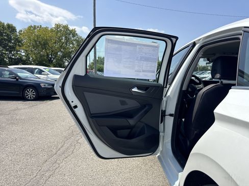 New 2025 Volkswagen Jetta SE image 27