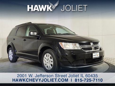 Used 2019 Dodge Journey SE FWD image 1