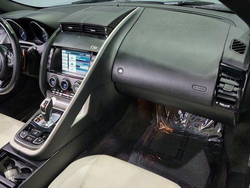 Used 2015 Jaguar F-TYPE S image 18