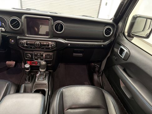 Used 2022 Jeep Wrangler Unlimited Rubicon 4xe AWD/4WD image 27