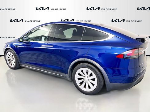 Used 2018 Tesla Model X AWD/4WD image 5