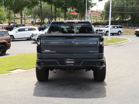 Used 2021 Chevrolet Silverado 1500 Custom Trail Boss w/ Safety Confidence Package AWD/4WD image 8