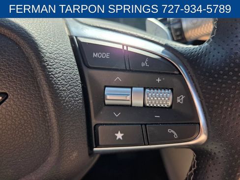 Used 2025 Genesis G70 2.5T RWD image 32