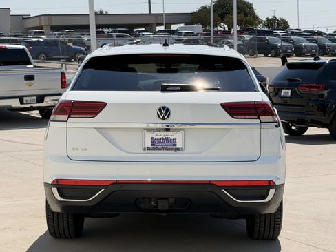 Used 2023 Volkswagen Atlas Cross Sport SE w/ Black Wheel Package FWD image 5