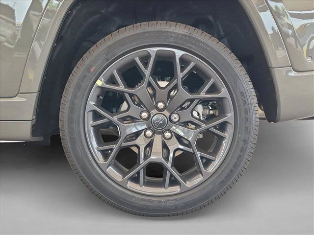 New 2027 Jeep Grand Cherokee Summit AWD/4WD image 10