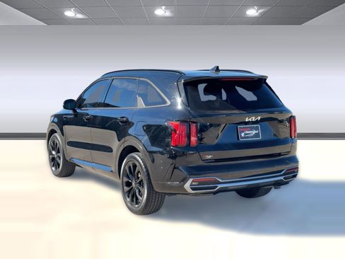 Used 2023 Kia Sorento SX image 3