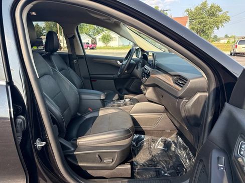 Used 2020 Ford Escape Titanium AWD/4WD image 33