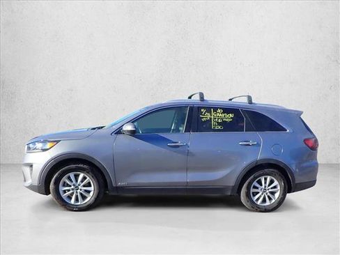 Used 2020 Kia Sorento LX w/ LX I4 Convenience Package image 7