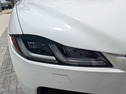 New 2026 Jaguar F-PACE R-Dynamic S image 9