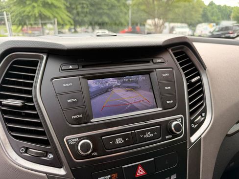 Used 2017 Hyundai Santa Fe Sport FWD image 16