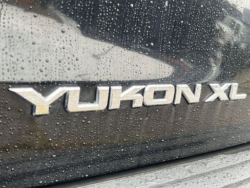 Used 2019 GMC Yukon XL SLT image 13