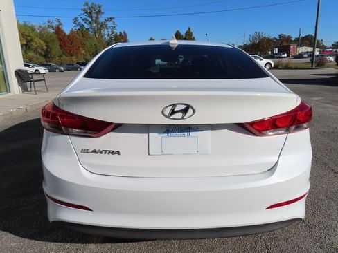 Used 2018 Hyundai Elantra SEL image 10