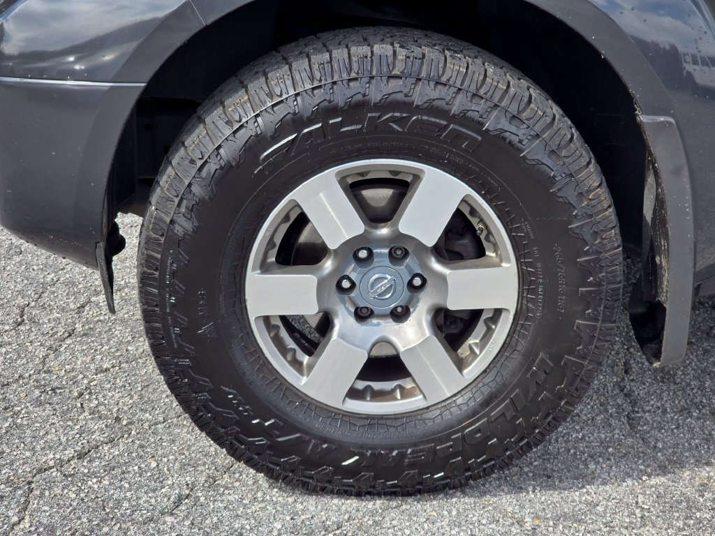 Used 2011 Nissan Frontier PRO-4X AWD/4WD image 10