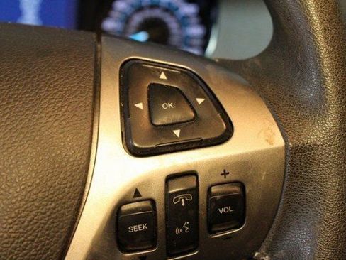 Used 2017 Ford Taurus SE image 19