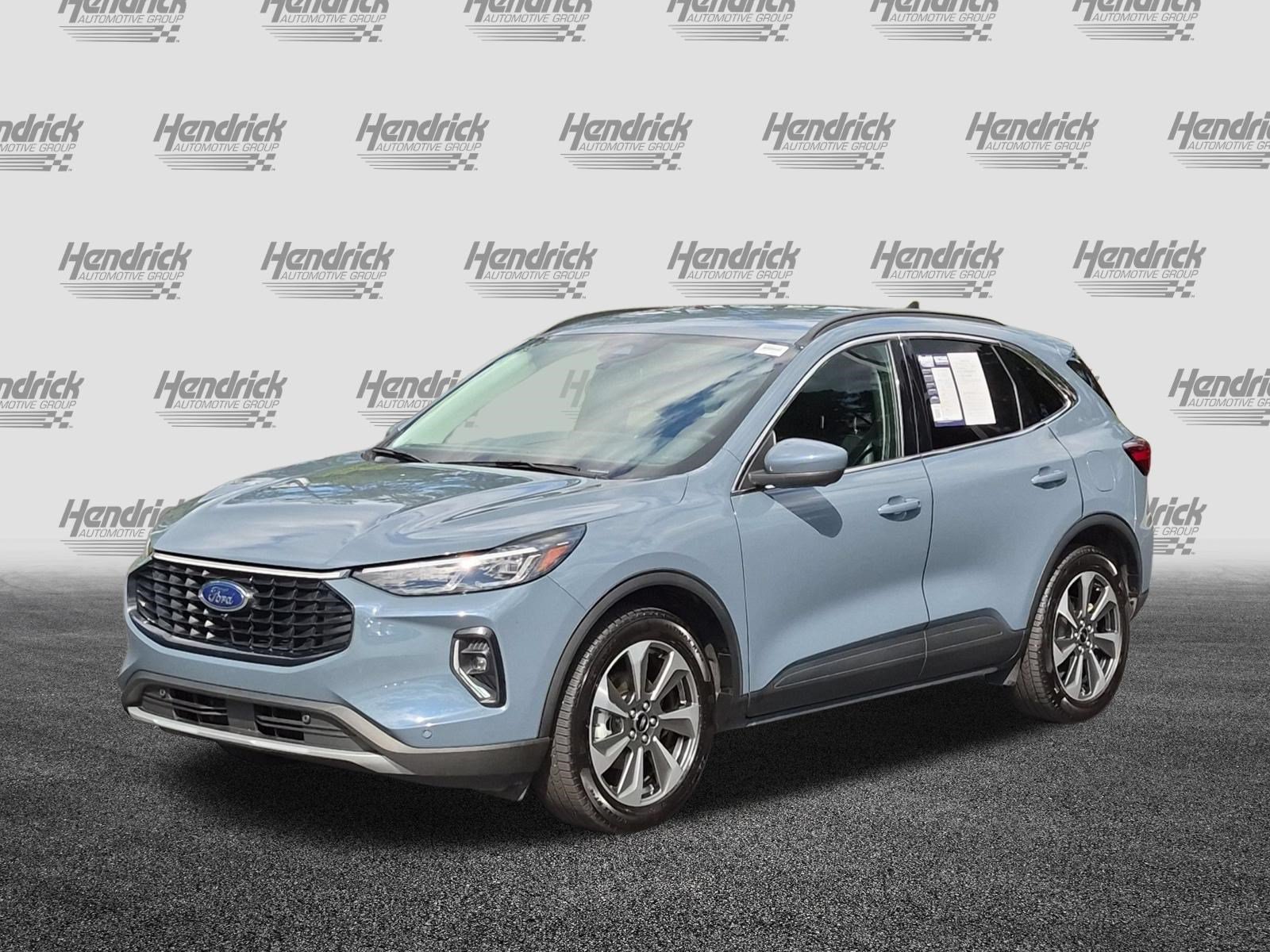 Used 2023 Ford Escape Platinum w/ Class II Trailer Tow Package AWD/4WD image 5