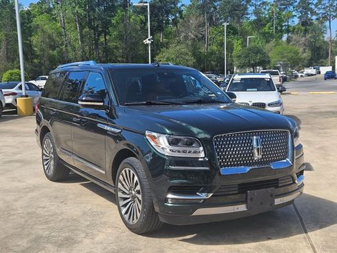 Used 2021 Lincoln Navigator Reserve w/ Luxury Package image 3