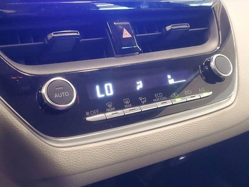 Certified 2023 Toyota Corolla LE image 27