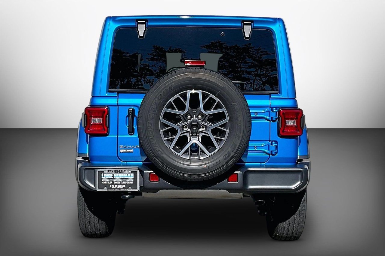 Certified 2025 Jeep Wrangler Unlimited Sahara AWD/4WD image 7