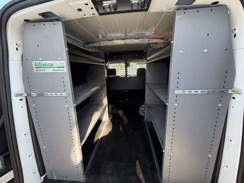 Used 2021 Ford Transit Connect XL FWD image 12