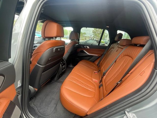 Used 2024 BMW X5 M60i AWD/4WD image 10