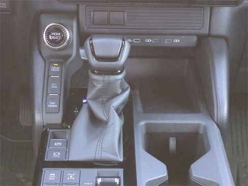 Used 2025 Toyota Land Cruiser image 20