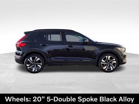 Certified 2025 Volvo XC40 B5 Plus AWD/4WD image 10