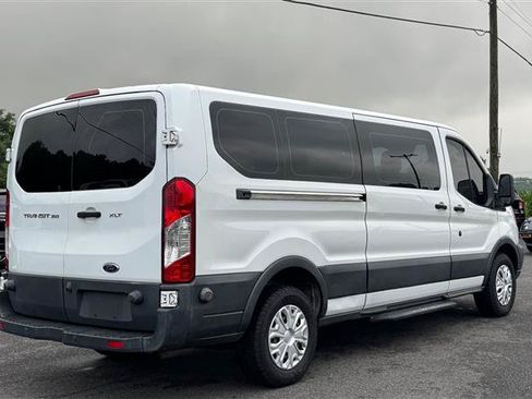 Used 2016 Ford Transit 350 XLT RWD image 4