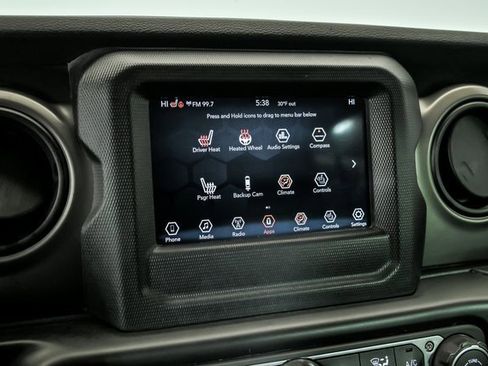 Used 2018 Jeep Wrangler Unlimited Sport S image 19