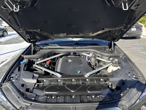 Used 2025 BMW X5 xDrive40i w/ Climate Comfort Package image 37